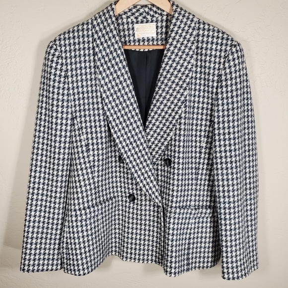 Pendleton Jackets & Blazers - Pendleton blazer vintage patterened 100% wool 16